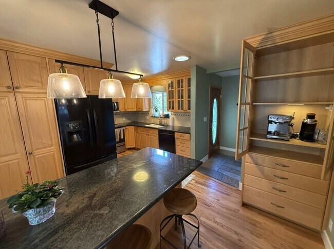Photo - 3759 Alta Loma Dr E
