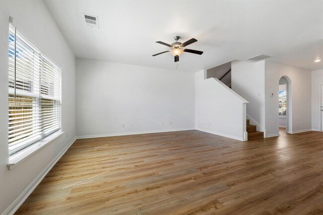 Photo - 317 Cres Park Dr