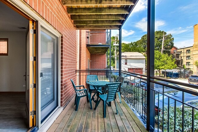 Photo - Stunning Wicker Park 3 Bed - Available August 1st Unit 3