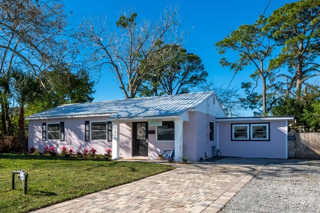 Photo - 1216 10th St N