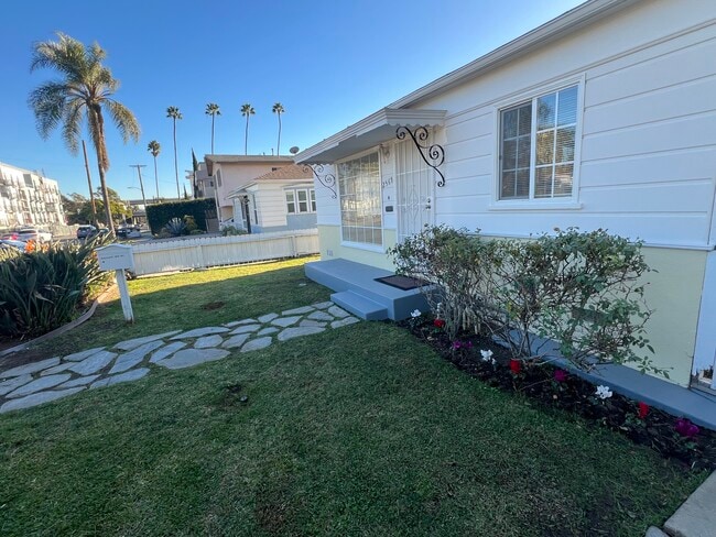 Photo - 2567 S Sepulveda Blvd Unidad 2567