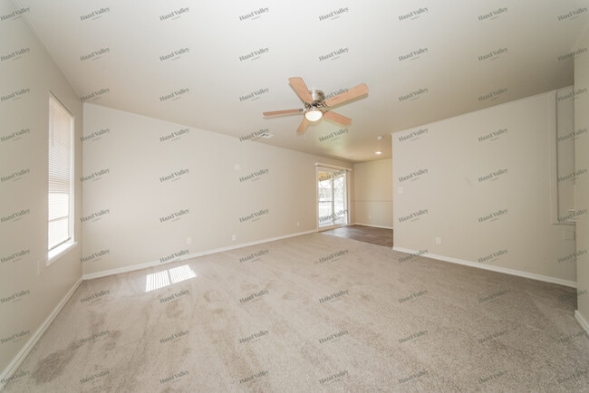 Photo - 5921 N College St