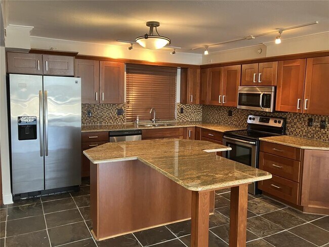 Photo - 201 W Laurel St Unit PH4