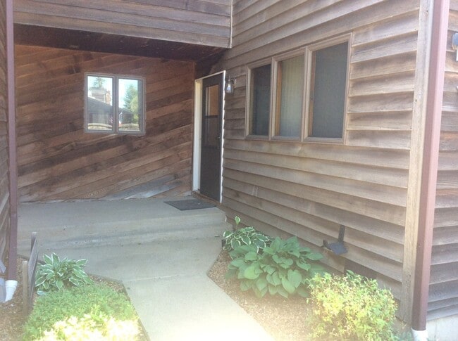 3 bedroom, 2 bath Condo - 3 bedroom, 2 bath Condo