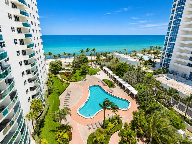 Photo - 3000 S Ocean Dr Unidad 822