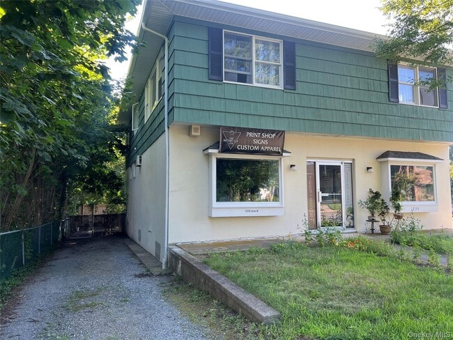 Building Photo - 1235 Youngs Ave Rental