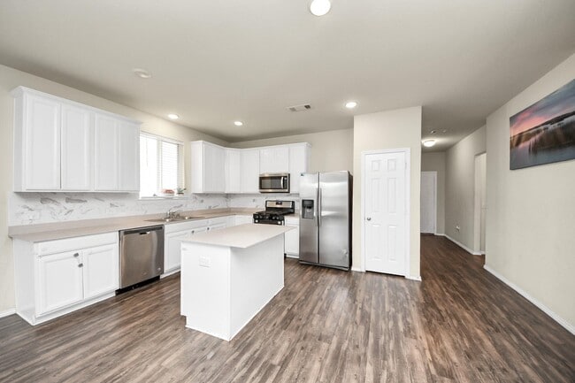 Photo - 25827 Kinship Ct