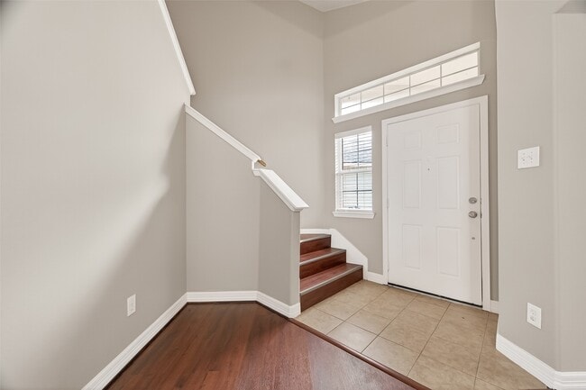 Photo - 1411 Heathcote Ln