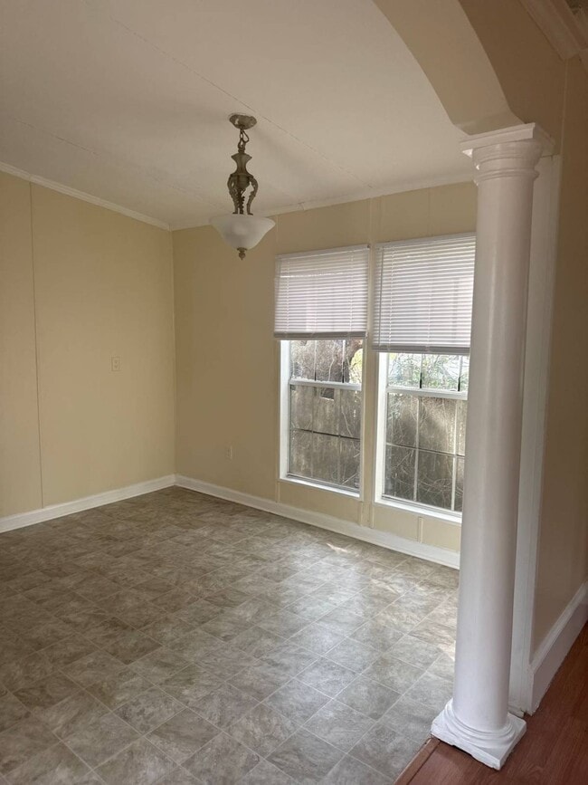 Photo - 28 Westgate Cir