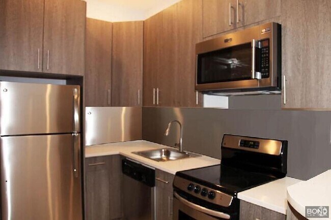 Building Photo - 349 E 52nd St Unit 2F Rental