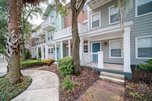 Photo - Woodbury Row