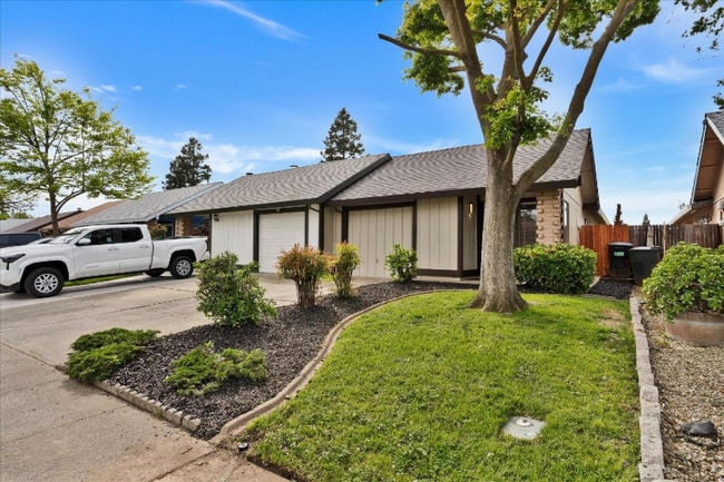 Building Photo - 6120 Center Mall Way Rental
