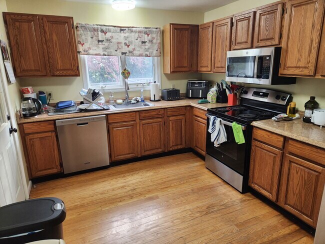 Photo - 168 Spear St