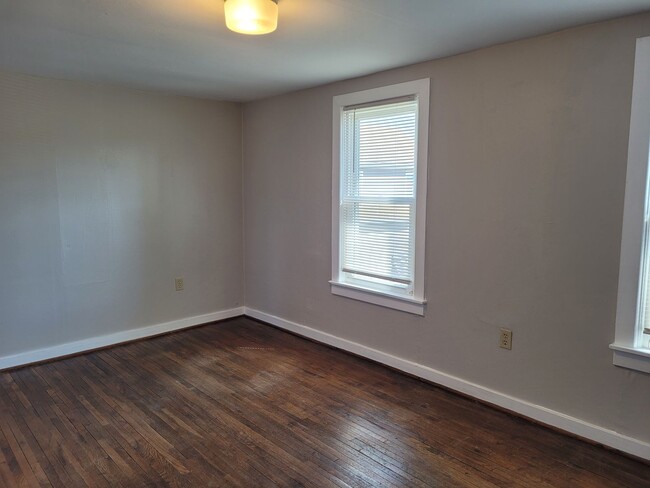 Photo - 212 N Queen St Unit 212 N. Queen St. Apt B