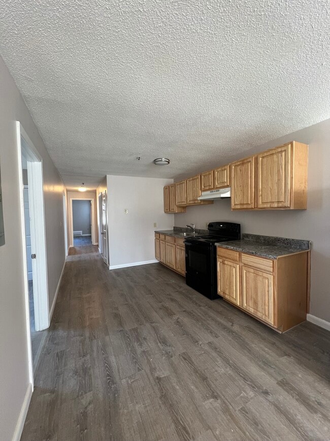 Building Photo - 5 Torrey St Unit 3 Rental