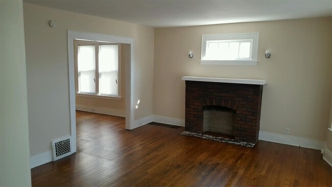 Photo - 206 Hall Ave Unit 1