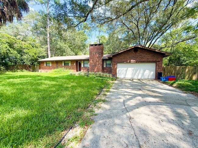 Building Photo - 305 NW 28th Terrace
