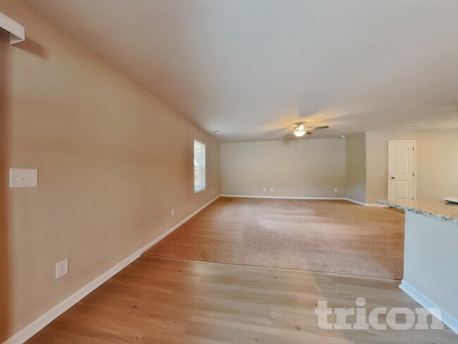 Photo - 14 Ivy Bank Dr