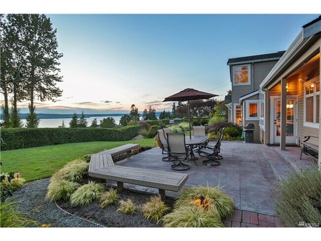Building Photo - 4bd/3.5ba Kirkland House