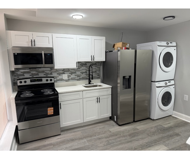 Photo - 3325 E Monument St Unit BA AVAILABLE PRIV/BATH $850 BA