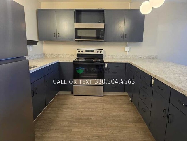 Photo - 2331 E Market St Unidad 306