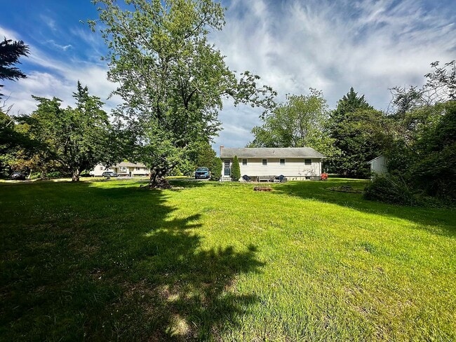 Photo - 207 Ash Ln
