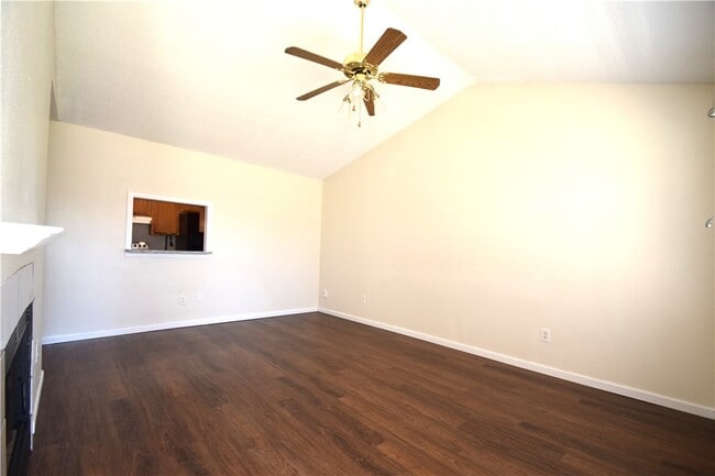 Photo - 207 SE 16th St