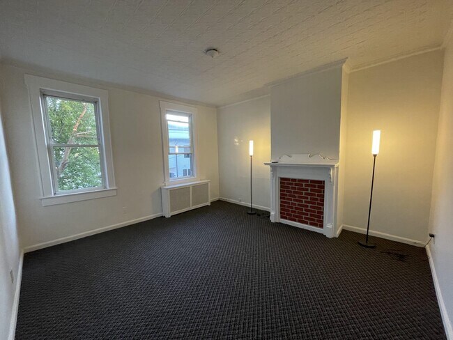 290 Front St Unidad 2nd Fl