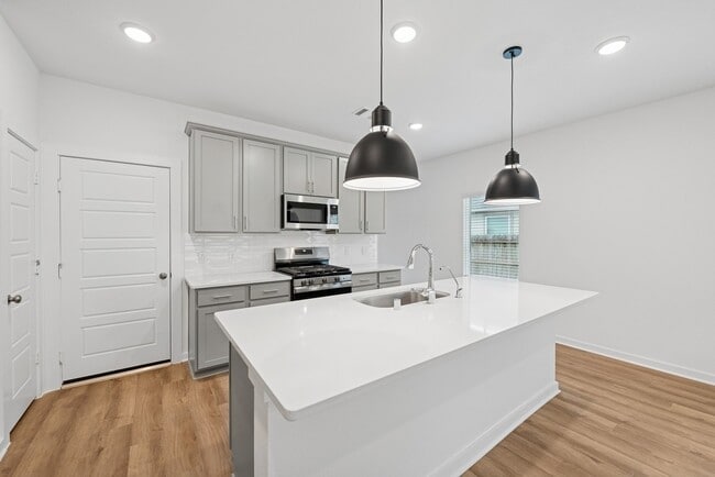 Building Photo - 5847 Sunrise Btm Ln