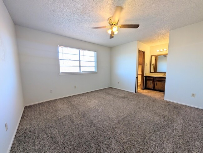 Photo - 9616 Bangor Ave