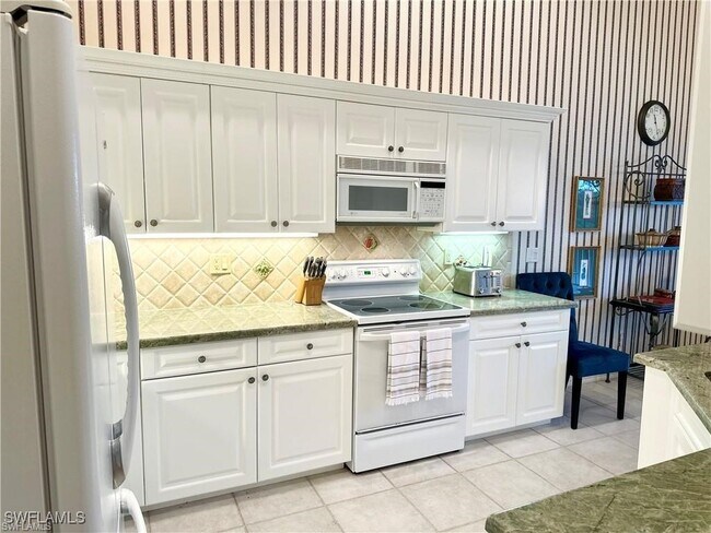 Photo - 27080 Lake Harbor Ct Unit 202
