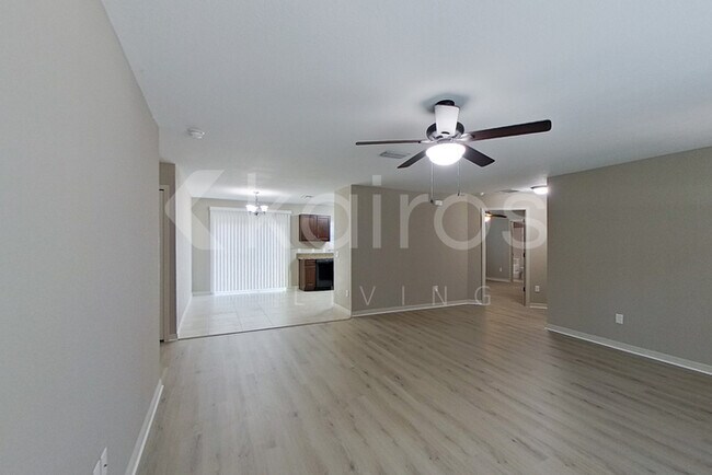 Photo - 56 Fisher Way Pass