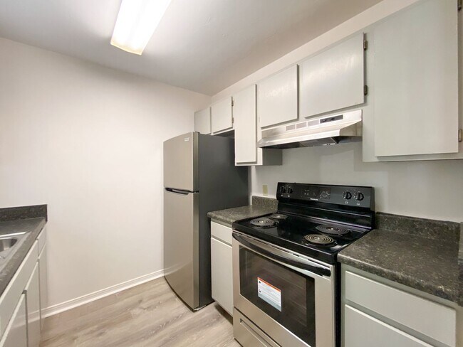 Photo - Campus Edge #201