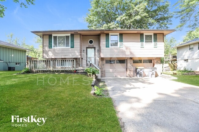 Building Photo - 1805 SW Speas Dr