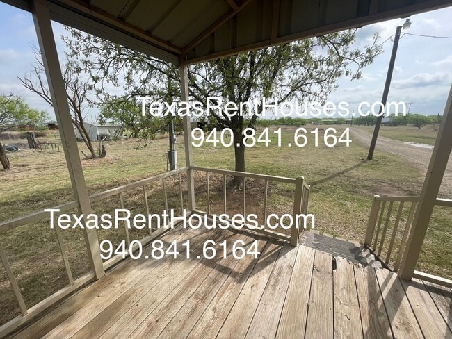 Photo - Country Living on 5 Acres Near Iowa Park