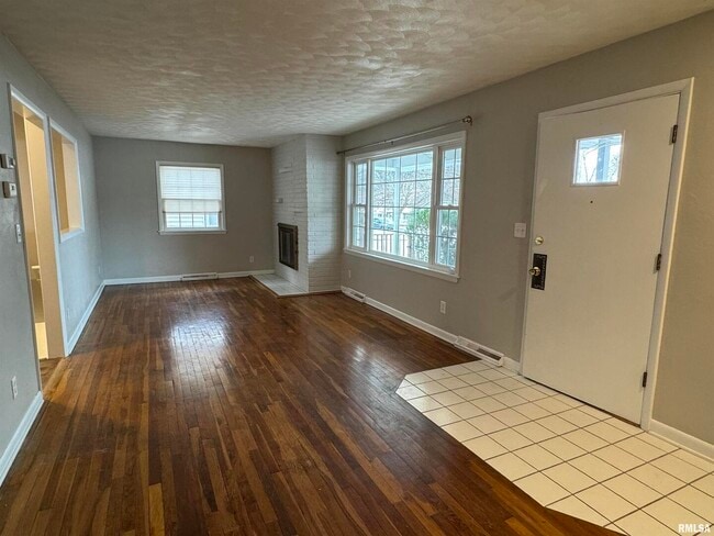 Photo - 3319 N Marquette St