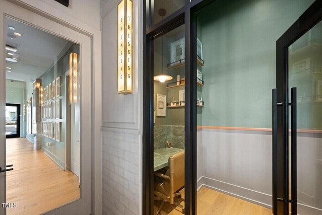 Photo - 3901 Capital Hills Dr Unidad A1