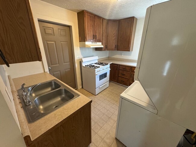 Photo - nbr638 Unit B