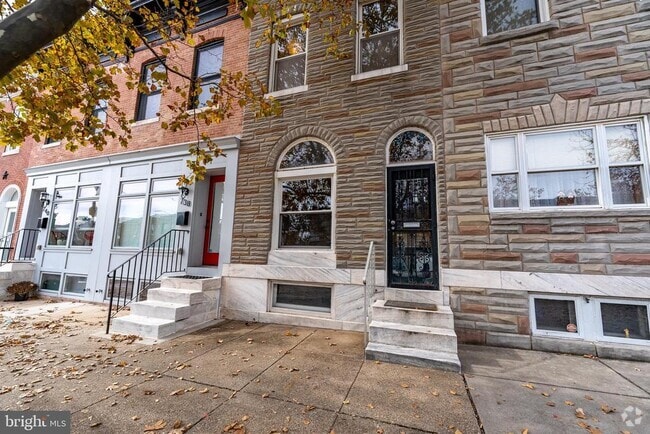 Building Photo - 736 S Conkling St Rental