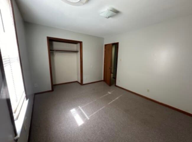 Photo - 7.5 S Limestone