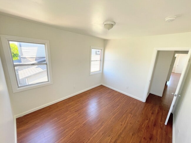 Photo - LARGE 2nd story 1bd/1ba unit near BMO, USC, and Downtown LA! Unit 971 1/2