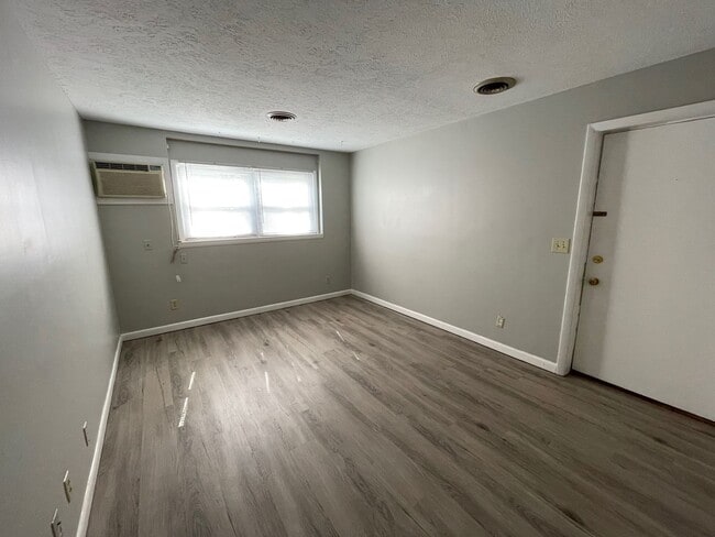 Photo - 200 S Grove St Unit B
