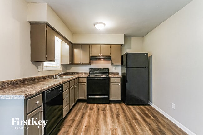 Photo - 4939 Norcroft Dr
