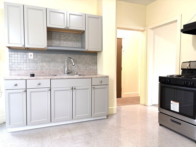 Building Photo - NO FEE!!!! RECENT RENOVATION ~ ALLSTON TOWNHOUSE-STYLE 3.5 BED - PET FRIENDLY