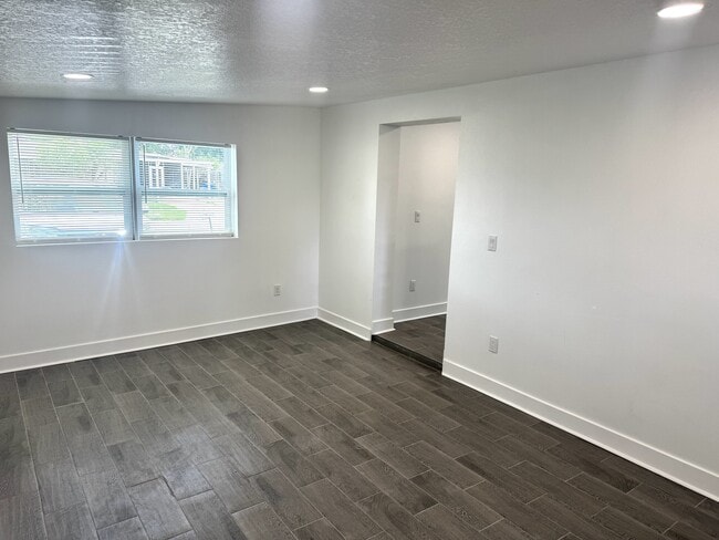 Photo - 7609 Reindeer Rd