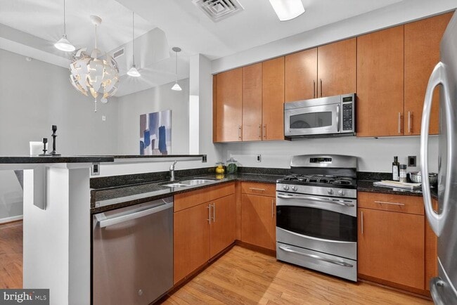 Photo - 1390 Kenyon St NW Unidad 813