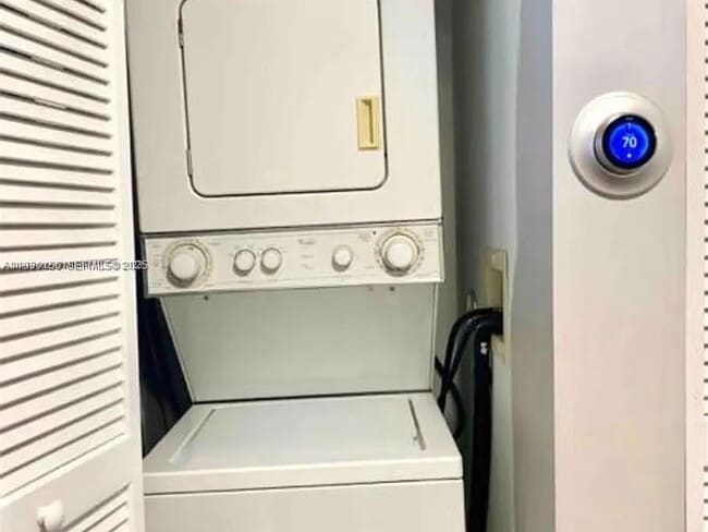 Photo - 821 SW 2nd St Unit 2