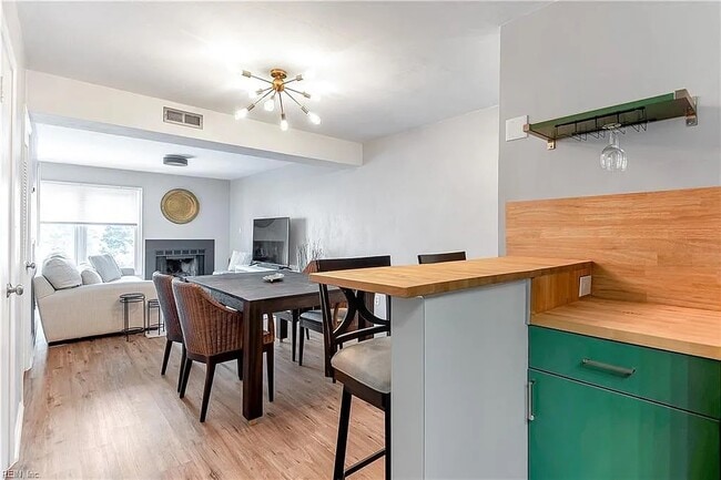 Photo - Hampton Blvd Unit 206