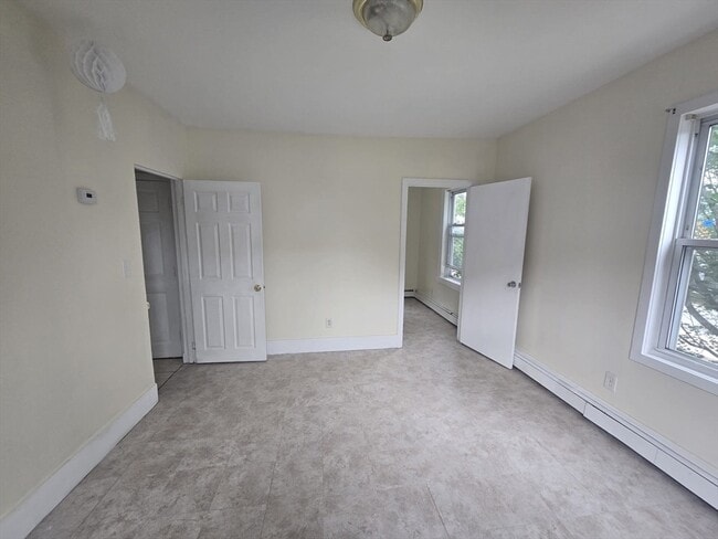 Building Photo - 111 Brookline St Unit 2