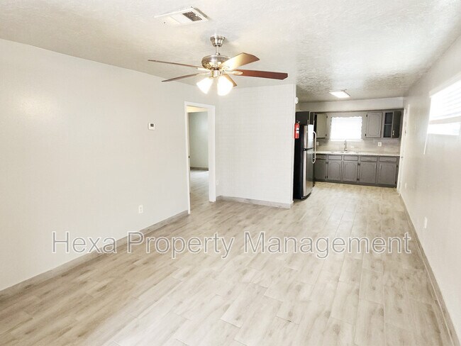 Photo - 4679 Weaver Rd Unit 2 Bedroom 12
